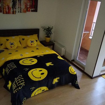 Positive Smile Studio Apartment In The Colorful Comfort Town Residental Complex. Kt-06. Kyiv Exterior photo
